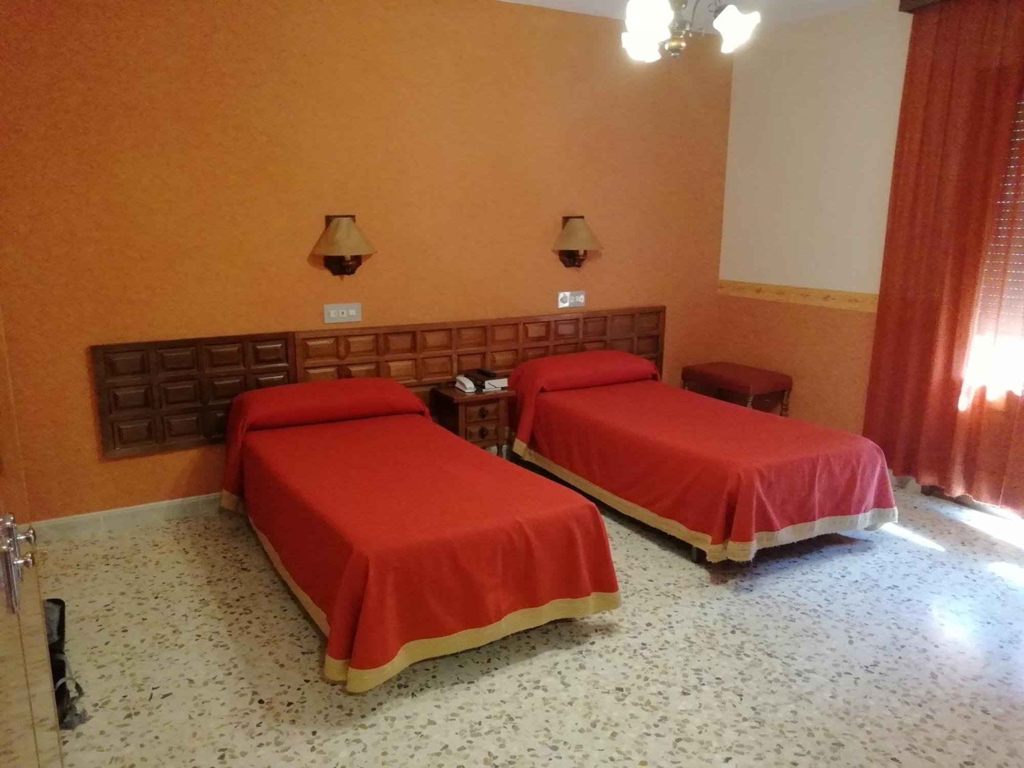 Hotel Latre Брото Экстерьер фото